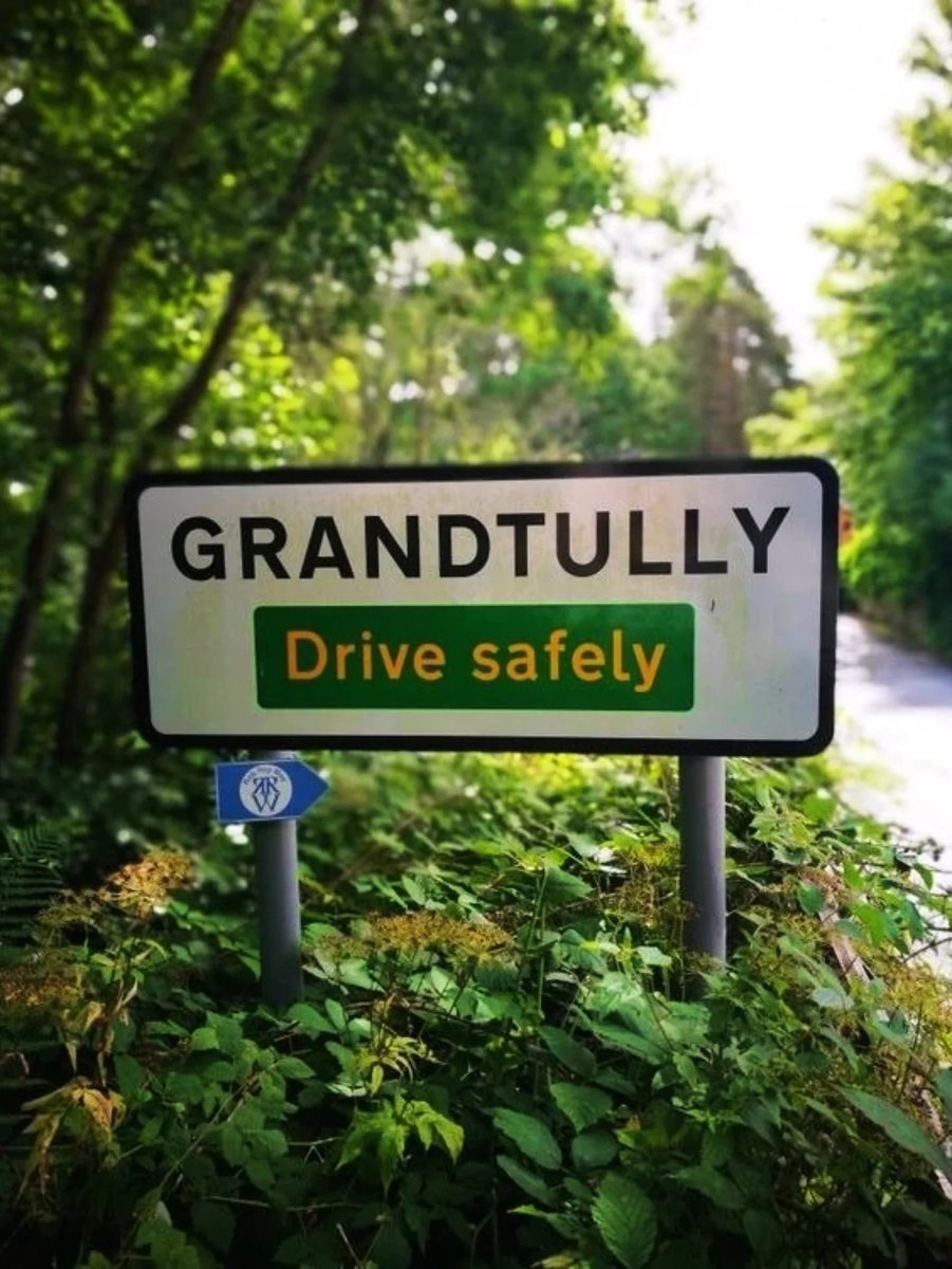 Iain Burnett tweet media