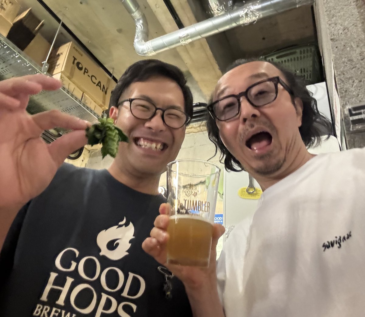 恵比寿TAP&amp;TUMBLERでの遠野GOOD HOPSタップテイクオーバーにて、ホップづくりに従事している神山拓郎さんと話したら、なんとお名前の拓郎はお父さんが吉田拓郎ファンで名付けられたそう😆全拓郎ファンはGOOD HOPSのビールを飲むべし❣️