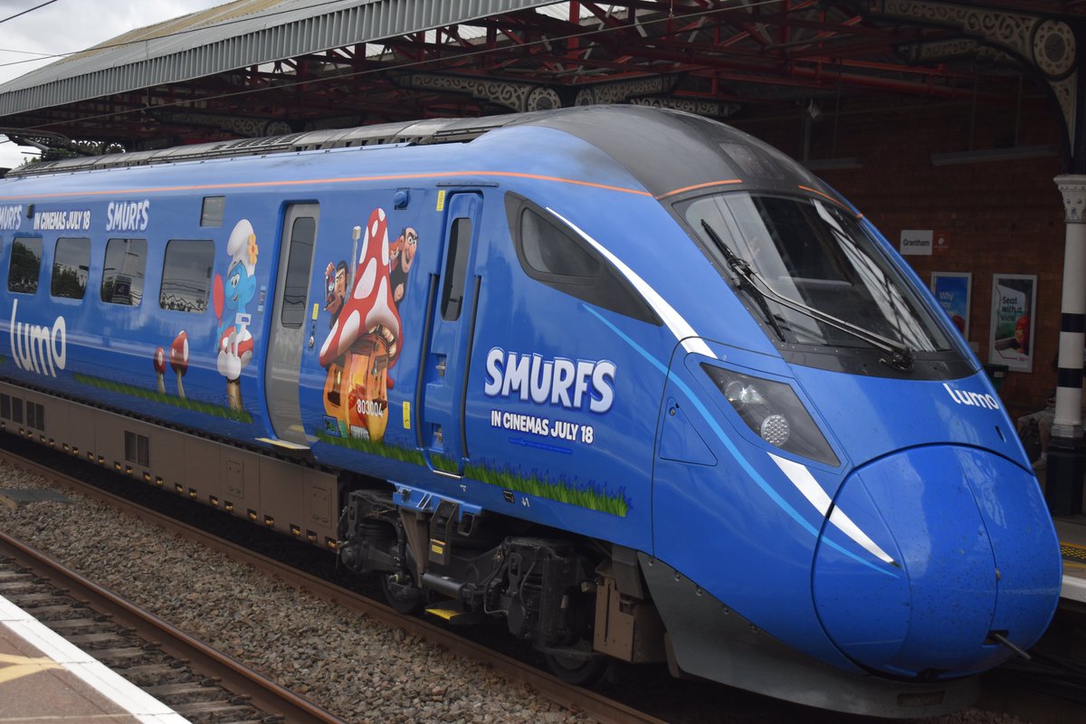 Class8xx's tweet image. Fresh new look for 803004 today @LumoTravel  @richardsalkeld @SmurfsMovie