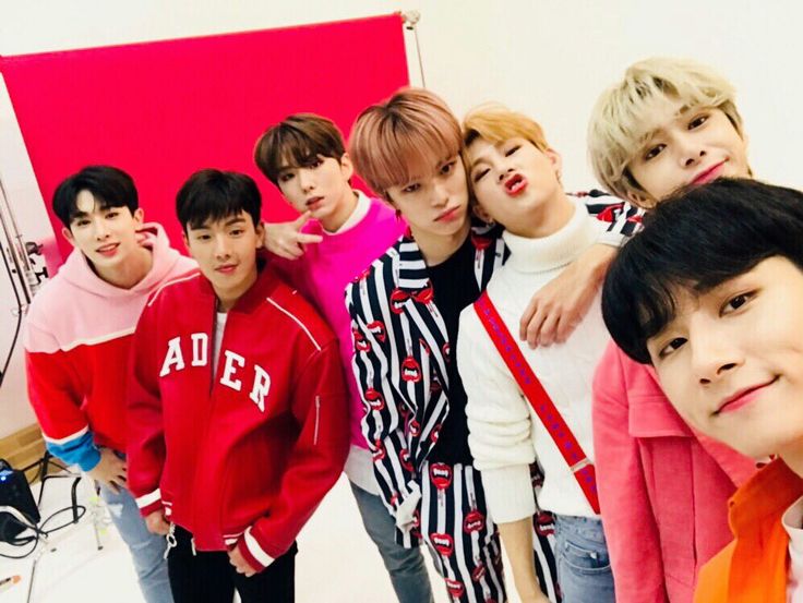 hourly_ot7's tweet photo. [ @OfficialMonstaX @official__wonho] https://t.co/GMtVSNvtGL