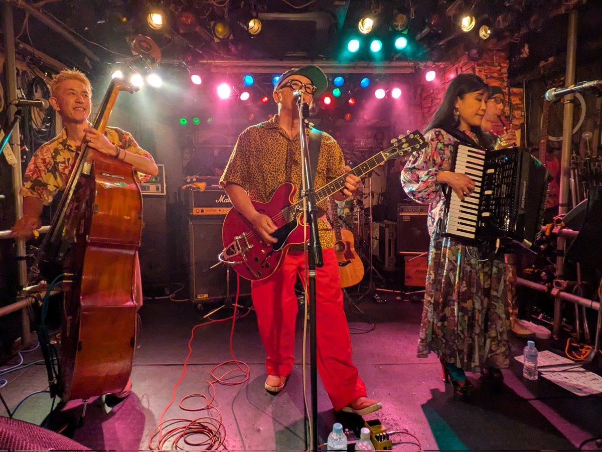 Bonny19840802's tweet image. ホブルディーズワンマン！
途中何度もウルッときたよ🥹
新旧&amp;amp;レア曲織り交ぜたこれぞワンマンなセトリ✩
最高でした😭😭😭
ホブルディーズが大好きで本当良かったな😌

#HOBBLEDEES