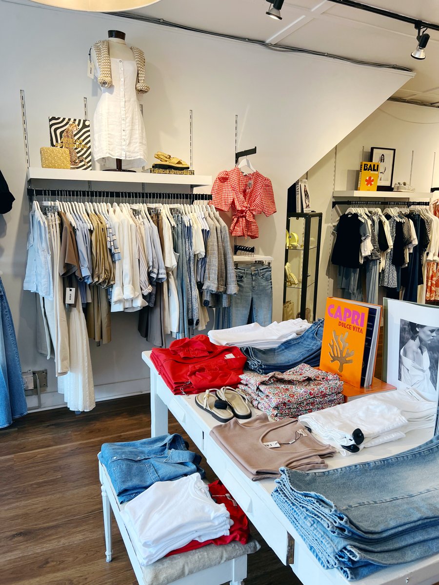 uniquities's tweet photo. Saturday shop scenes 💫 The stores are open today 10-7 &amp; filled up with tons of new goodies for summer *and* pre-fall 👀 We can't wait to see you! https://t.co/eMHIBZ91p7
