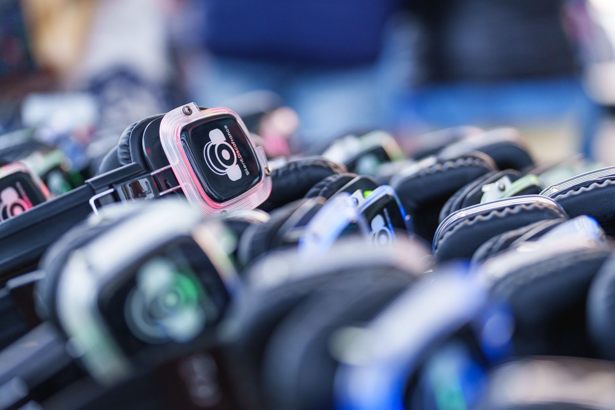 🔥 Silent Party H-5 !

Les équipes sont dans les starting-blocks pour vous accueillir ! La Compagnie du Dragon et Calaiswood, ainsi que nos 6 DJ de la soirée vous attendent dès 20h pour enflammer le dancefloor de la Nef du Dragon jusqu’à minuit !

À tout à l’heure 😎🪩