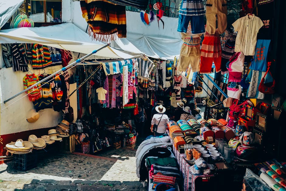 ¿Cómo se escribe «souvenir» en español?

Aunque en el «DLE» se recoge «souvenir» —en cursiva por ser un extranjerismo—, se podría adaptar como «suvenir» (ow.ly/3bPX50SmhCy). No obstante, conviene recordar que el español dispone de la palabra «recuerdo», de uso preferible.