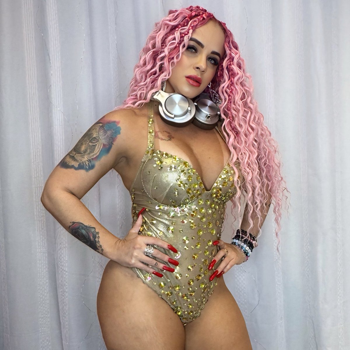 Débora Fantine (@deborafantine) on Twitter photo Bom dia🥰 Suba o primeiro degrau com fé. Não é necessário que você veja toda a escada. Apenas dê o primeiro passo
<a href="/djfantine/">Dj Fantine</a> Bom dia🥰 Suba o primeiro degrau com fé. Não é necessário que você veja toda a escada. Apenas dê o primeiro passo
<a href="/djfantine/">Dj Fantine</a>