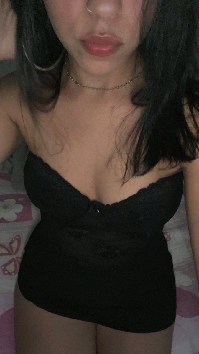 Müsait evi olan var mı birkaç saat için şu an canım çok istiyorr