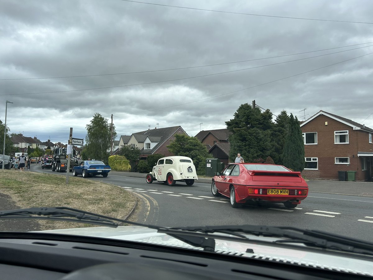 veedubhev's tweet image. As for Edy, well you all know him 😄 Mini me leant me her hat and a success convoy was achieved. So grateful to those who supported the carnival today. Heading back shortly and taking my Dad. My role in this is now complete #ThankYou #LocalCarSceneSupport #LastMinuteSuccess 😊