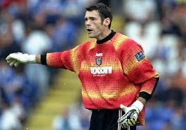 New keeper kit looking like a nod to this !! #gtfc