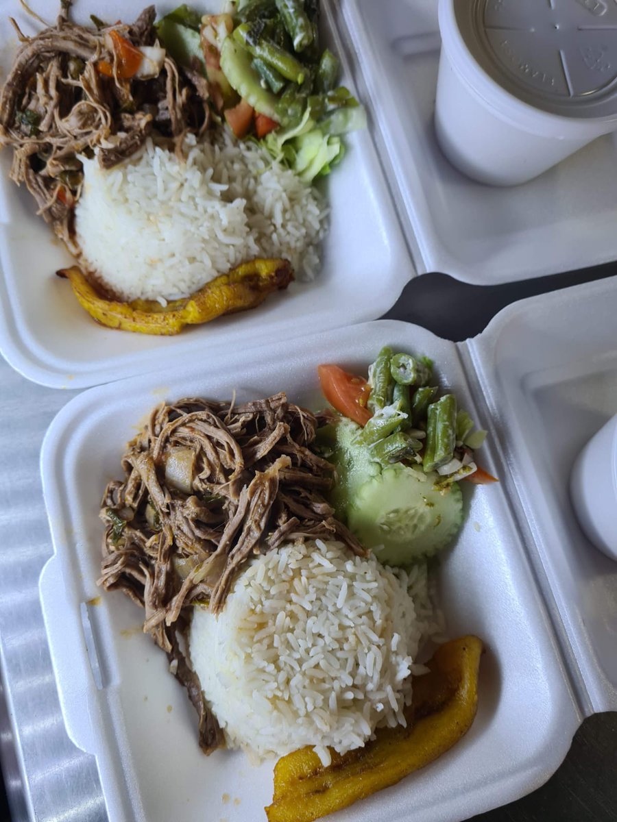 No se estresen, en Gambrinus tenemos menú ejecutivo de lunes a viernes por solo $6.50 ✨ Todos los días algo diferente y delicioso. Ya sabes si vas de paso por Penonomé 😁