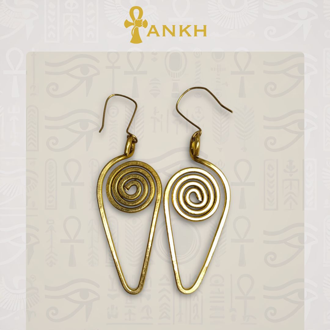 Ankh_egy's tweet photo. Unforgettable gifts, only on ANKH
Order today https://t.co/Wck0WxJMuj
#Gifts #GiftIdeas #ShopAtAnkh #Ankh #Egypt #LuxuryGoods #ExclusiveCollection #Handcrafted #ArtisanMade https://t.co/kEzEKpgo3t