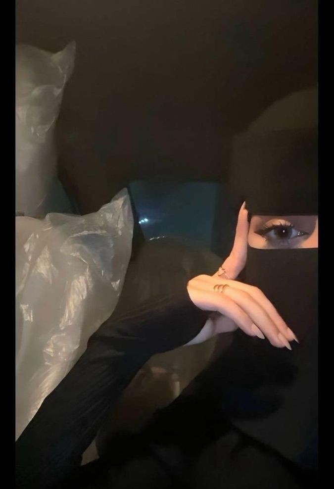 مساء الخير والسعادة  ممكن طلب  تنشطو حسابي احسا ثقيل له يومين  وينكم حبايب قلبي  فديت من قال تم  👇