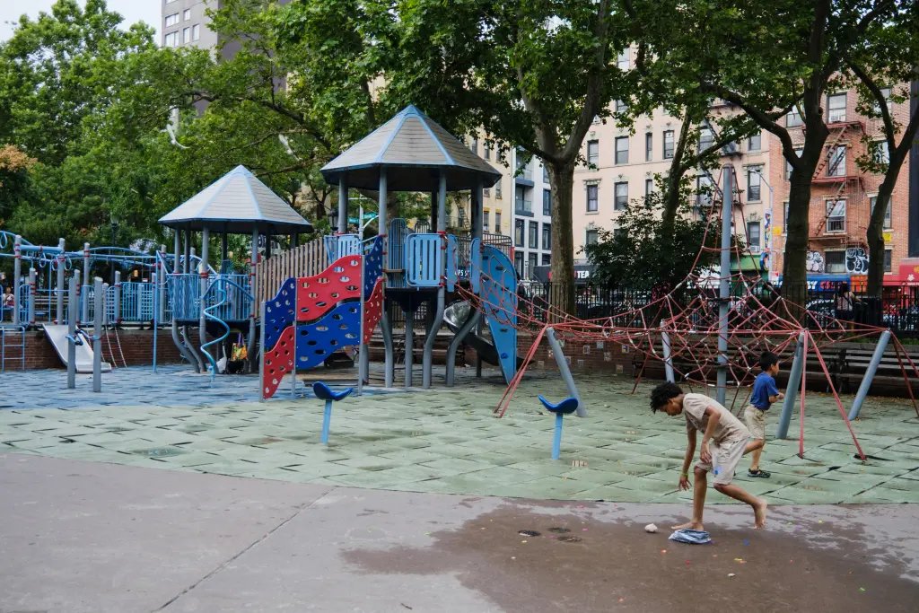 NWRain-Judi (@ryboating) on Twitter photo Multiple sex offenders โ including one who raped 7-year-old girl โ housed in NYC shelter feet from kids park
This is crazy! 
No sex offender should be allowed to be near children, yet there are multiple living there! 
The city has quietly turned a former hotel into a Multiple sex offenders โ including one who raped 7-year-old girl โ housed in NYC shelter feet from kids park
This is crazy! 
No sex offender should be allowed to be near children, yet there are multiple living there! 
The city has quietly turned a former hotel into a