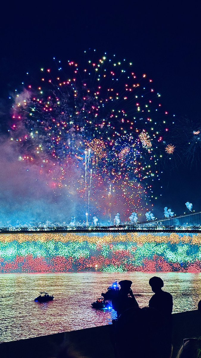 manoj_g33k's tweet image. Off the bucket list: 4th of July fireworks in New York ✅