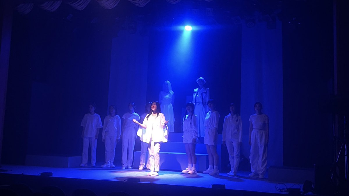 asakusan's tweet photo. #スタントウーマン25 いよいよ明日7/6、千秋楽。朝倉薫のもとで脚本と歌詞の補佐、https://t.co/fLpv55sTZUさんとの半年間にわたる楽曲作り、稽古場での1ヶ月半の演出補佐を経て、演者の皆さん、そして観客の皆様へとパワフルなバトンを届けられたのではないかと思います。13:00/17:00開演です！ https://t.co/oJubdPZelW