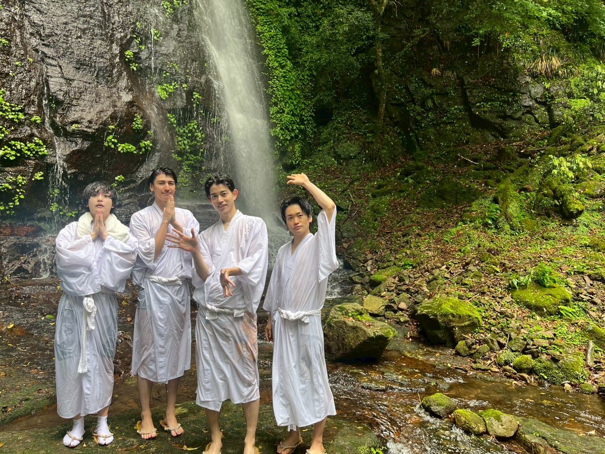 Torippiyo2's tweet image. 奈良県にある日本最古の神社
大神神社⛩️へ
大好きな場所。
まさか
このメンバーで来るとは思わなかった。
奈良旅
おもろいので是非
全パート見てみてくださいな🤗
youtu.be/0Qq7O-9WXCU
#youtube #ぼくたちのあそびば #奈良 #神社巡り