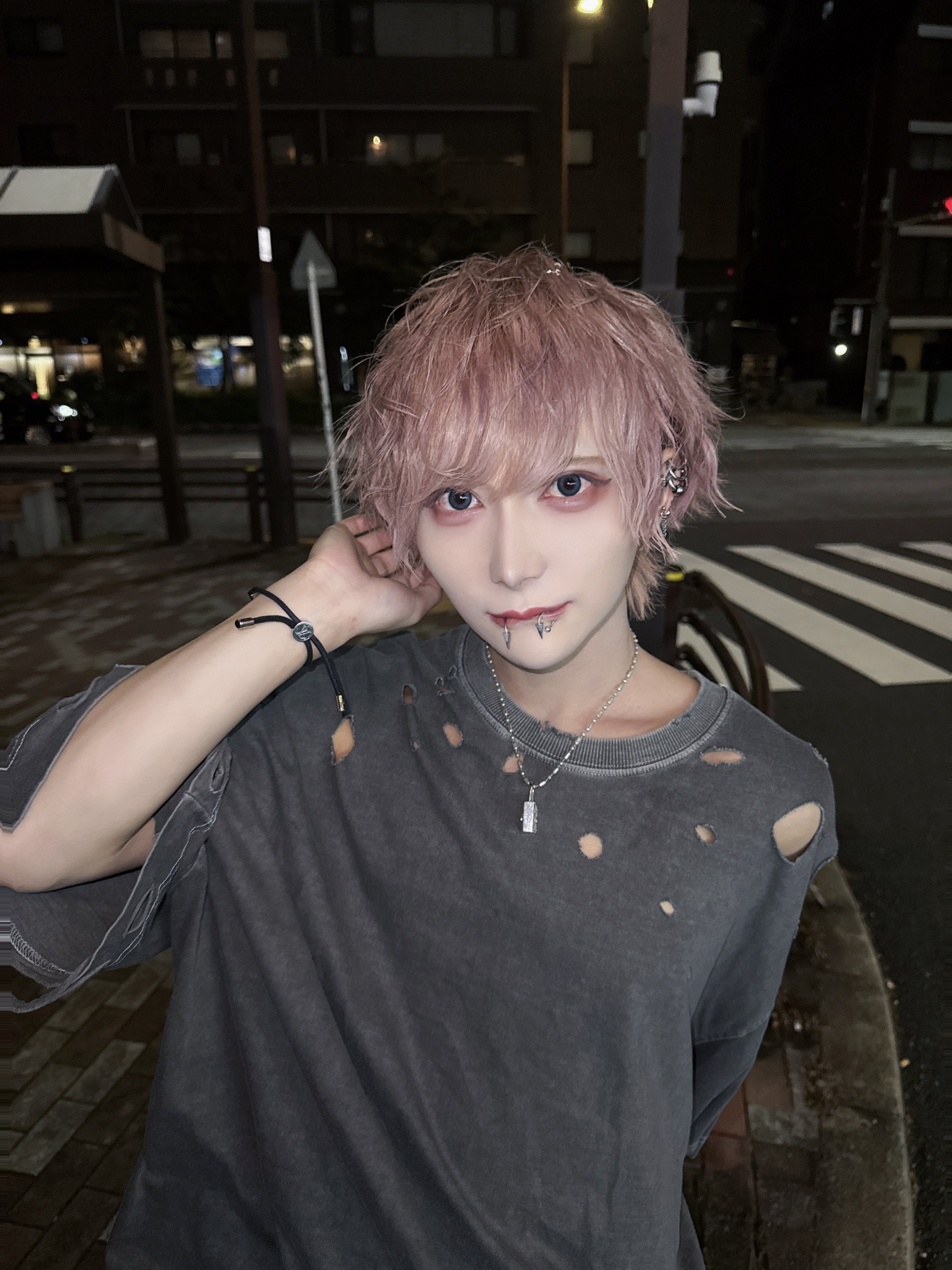 t (@IDOItiy_taichin) / X