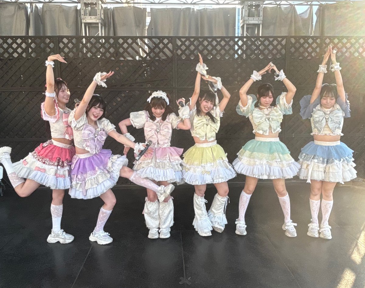 #ぴくりぼリリイベ 
in 仙台駅前 E BeanS📍

みなさんご来場いただき
ありがとうございました⭐️⟡.·*.

仙台駅前 E BeanSさんのステージにて🎤
ライブ終わりのぴくりぼちゃんたち📸

これなにポーズか分かるかな？💡

#今日の1ぴくせる 
#PixelRibbon #ピクセルリボン #ぴくりぼ