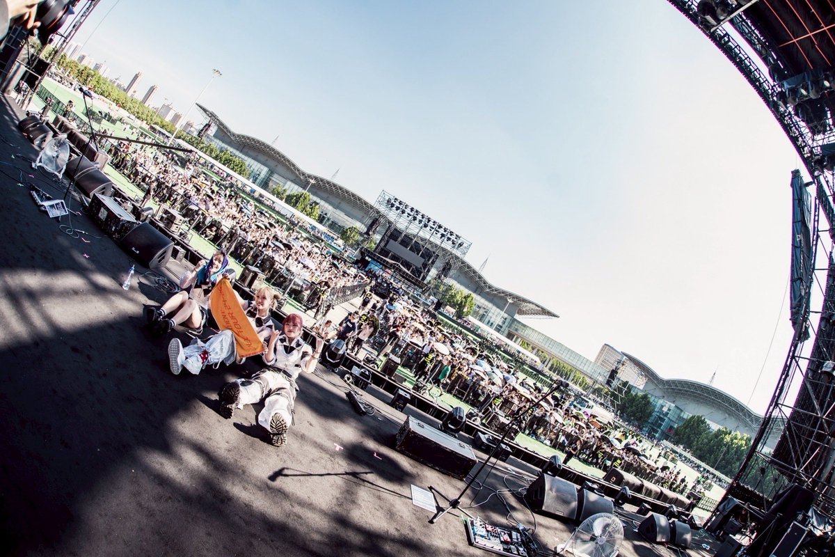 『FLY MUSIC LIFE FESTIVAL 2025』 
ありがとうございました😽✨

温かく迎え入れてもらえて嬉しい！
中国の灼熱特大ステージで
限界突破ライブでした！楽しかった〜！
謝謝🐼🇨🇳💖

📸<a href="/okkytree/">KotaAoki(あおきおっきー)</a>