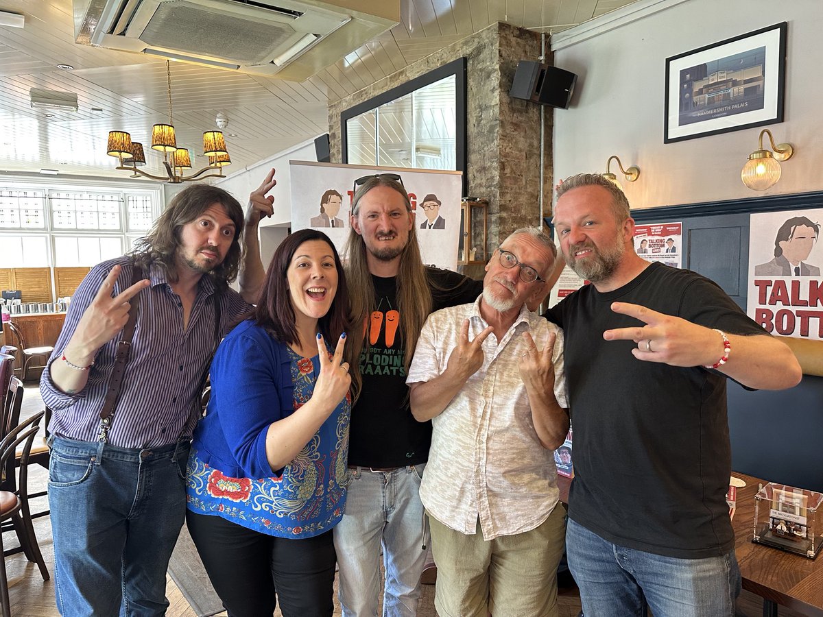 talkingbottom's tweet image. Thank you from the heart of our Bottoms to everyone who attended the Talking Bottom book launch and *all* the book backers who've supported us on this journey to publication. Meeting '20 or 30 of our close chums' was a genuine delight! Thanks to @HammersmithRam for hosting us!