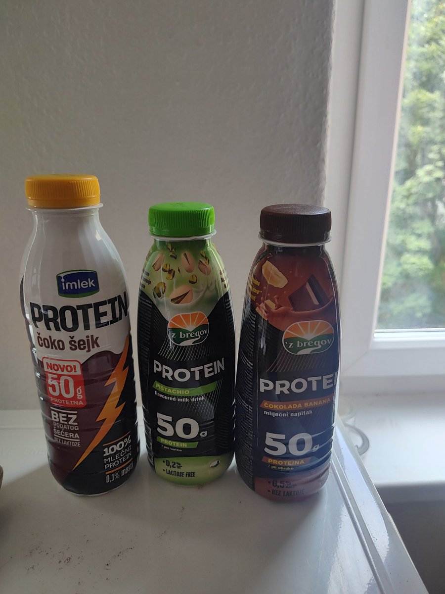 nomadicvik's tweet image. Saw these 50g protein milk shakes (and also vegan ones) in Montenegro. Why are these not common in Germany ?