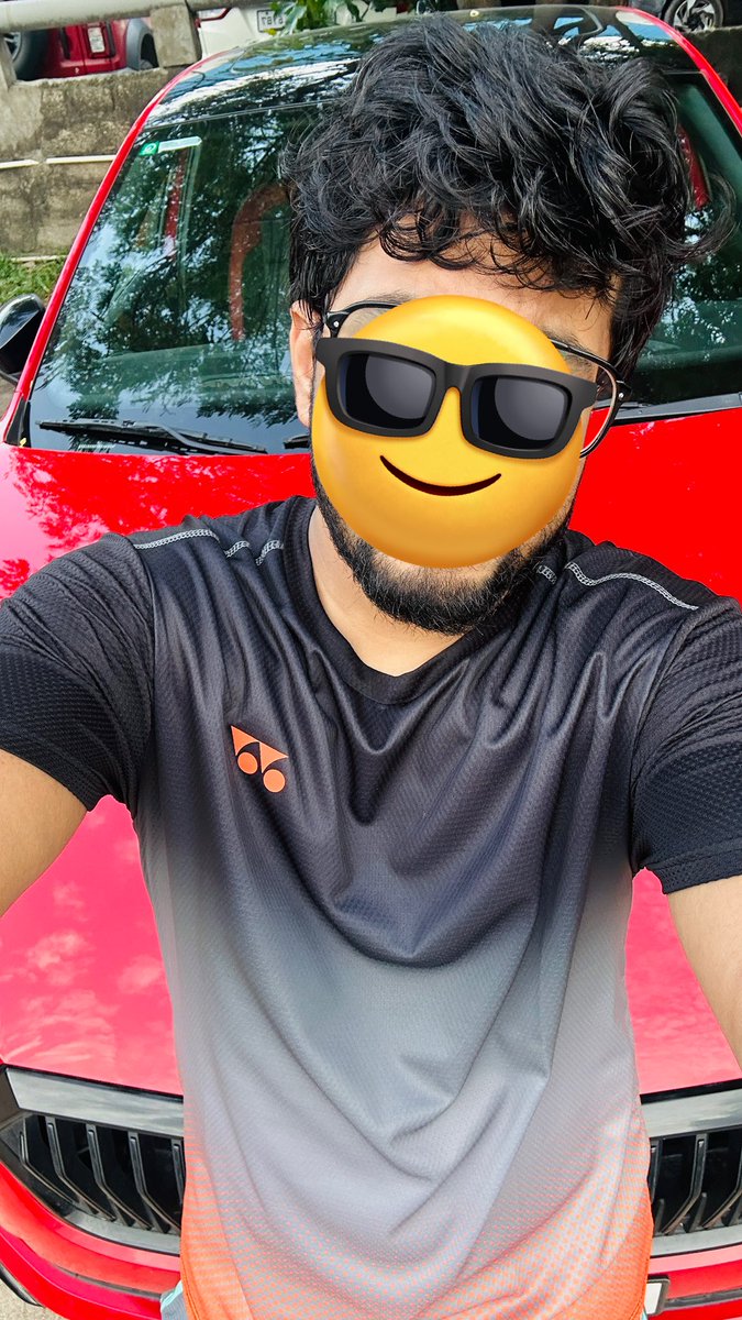 MickeyNion's tweet photo. After a heavy badminton sessionn !!! #DrainedOut https://t.co/UqBTzYbBhw