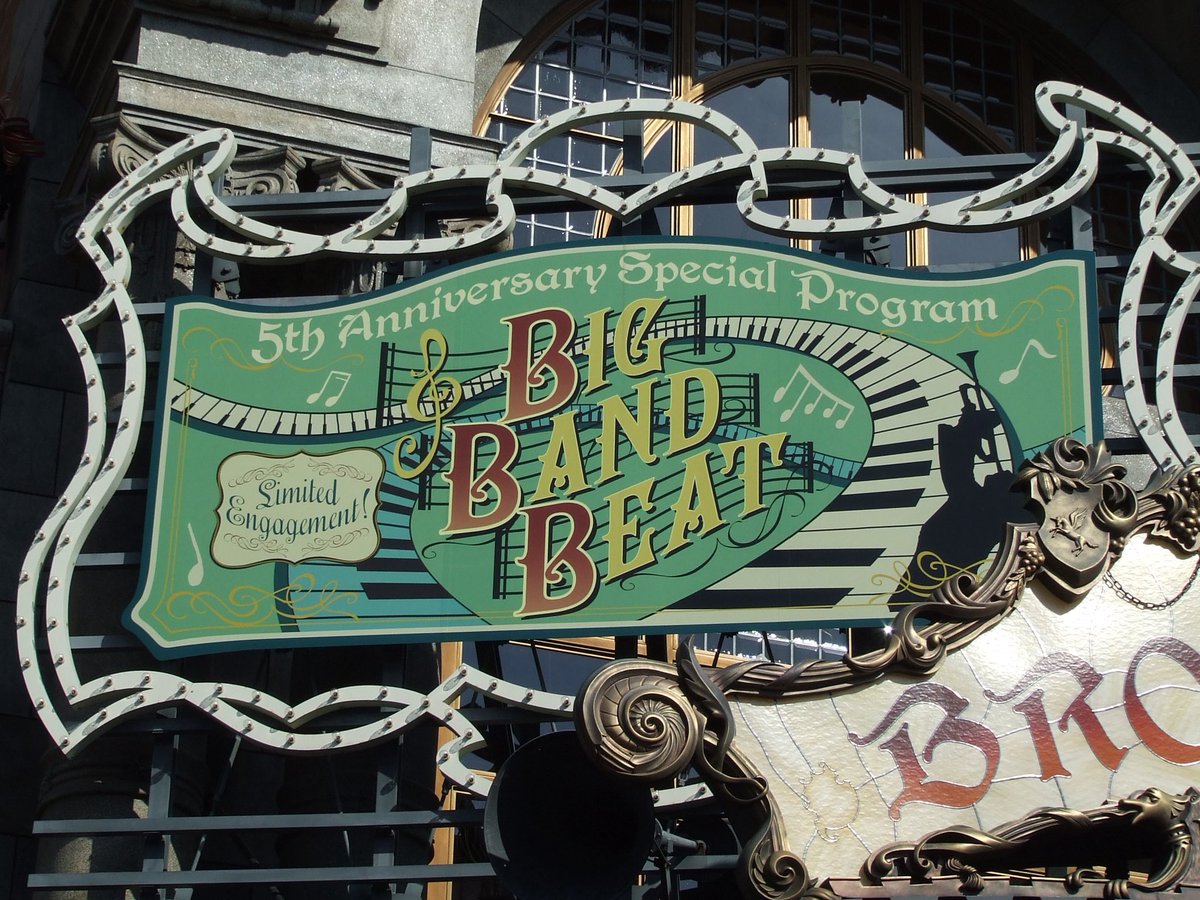 xiao5558's tweet photo. BBBって当初は5周年だけの期間限定の予定だったんですよね
#TDR_history https://t.co/J2Wcvi7dcU