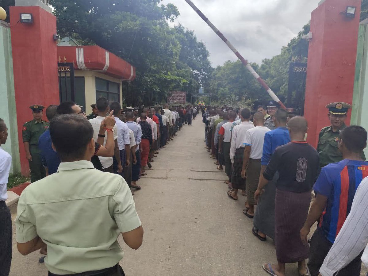 zawmoethant71's tweet photo. The military council is building technology-based National Service Information Management System (#NSIMS), said General #MaungMaungAye,chief of military council's Central Committee for Civil Service Conscription. 

https://t.co/xHuQnaf34O
#2025Jul05Coup
#WhatsHappeningInMyanmar https://t.co/w5regLdhZN