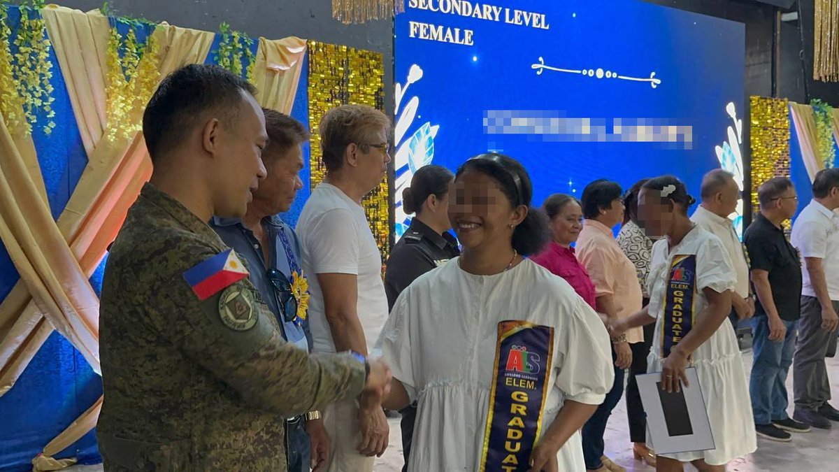 MatatagTwenty9's tweet photo. 7 Friends Rescued Graduated from Alternative Learning System

7 Friends Rescued (FRs) successfully completed their Basic Education through the Department of Education's Alternative Learning System (ALS) during the 12th ALS Graduation and Completion Ceremony held on July 4, 2025 https://t.co/r4minsgXgM