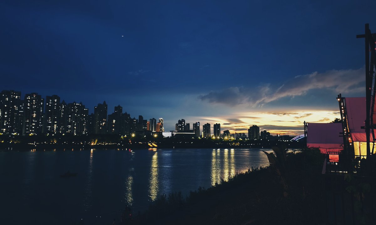 0(:3　) tweet media