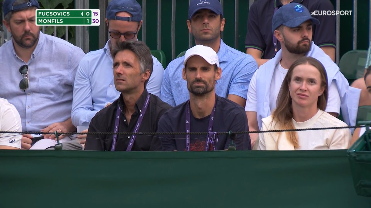 New Monfils coach in the white hat looks like a blend of Murray and Djokovic.