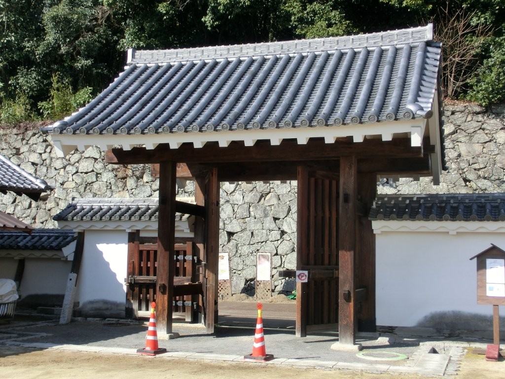 めちゃシロスキー (@highhillhide) on Twitter photo <松山城(4)>の”城門”を巡るー”二之丸”跡を整備した”二之丸史跡庭園”に建つ城門
#松山城 #松山市 #二之丸 #二之丸史跡庭園 #四脚門 #奥門 #表御殿 #奥御殿 #多聞櫓門 #お城
⇒ ameblo.jp/highhillhide/e… #アメブロ <a href="/ameba_official/">Ameba Topics</a>より <松山城(4)>の”城門”を巡るー”二之丸”跡を整備した”二之丸史跡庭園”に建つ城門
#松山城 #松山市 #二之丸 #二之丸史跡庭園 #四脚門 #奥門 #表御殿 #奥御殿 #多聞櫓門 #お城
⇒ ameblo.jp/highhillhide/e… #アメブロ <a href="/ameba_official/">Ameba Topics</a>より