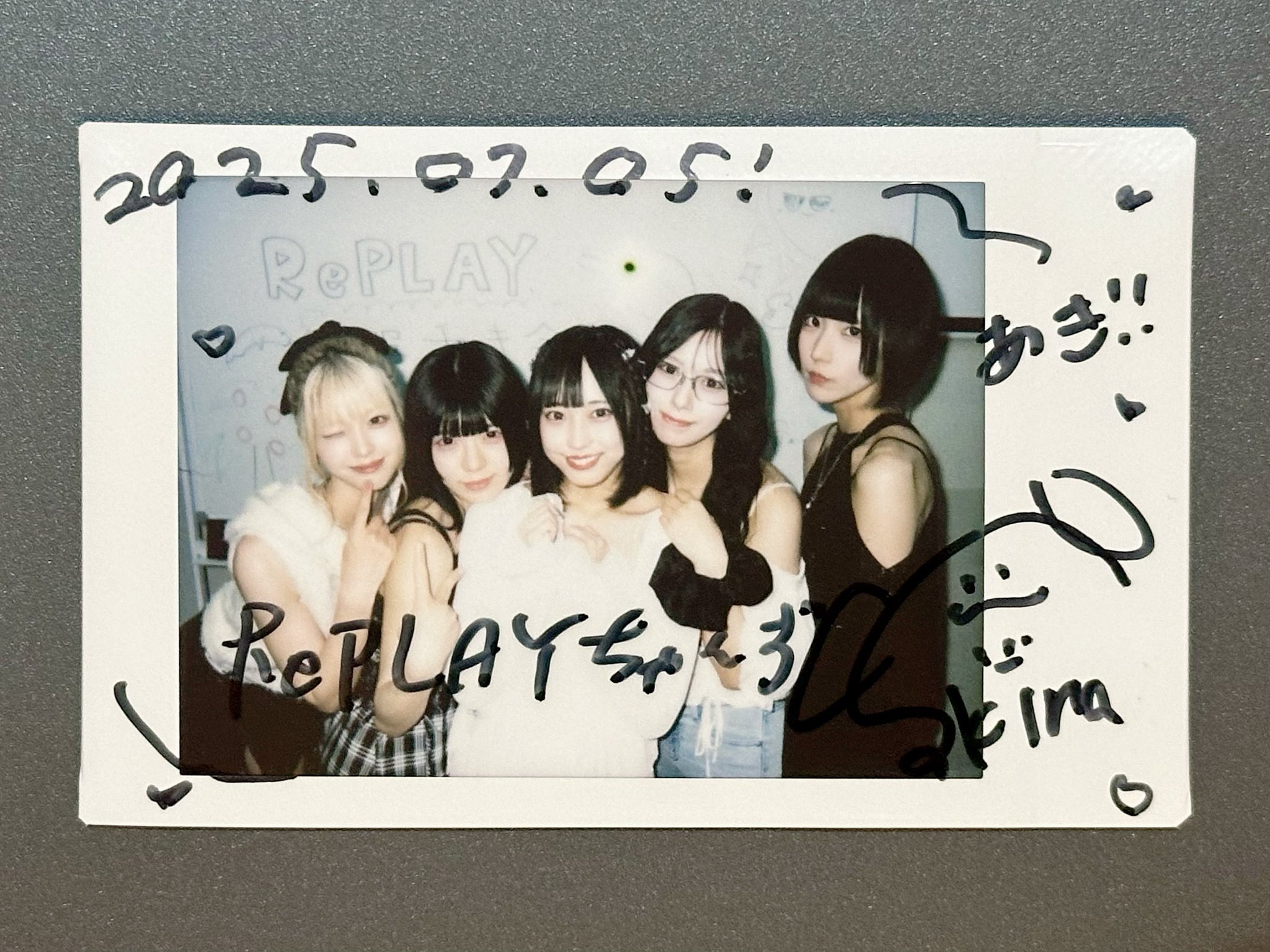 ファッションなデザイン あき on X:  アイドル
