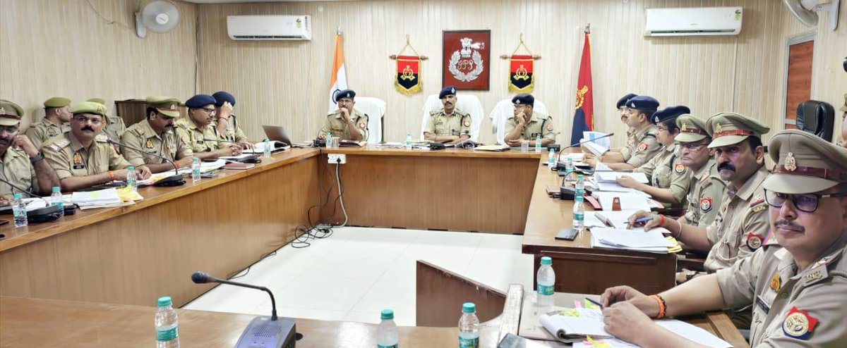 DIG Range Moradabad (@digmoradabad) on Twitter photo .<a href="/digmoradabad/">DIG Range Moradabad</a> <a href="/IPSMUNIRAJ/">Muniraj Gobu</a> G рджреНрд╡рд╛рд░рд╛ рдкреБрд▓рд┐рд╕ рдХрд╛рд░реНрдпрд╛рд▓рдп, рдЬрдирдкрдж рдЕрдорд░реЛрд╣рд╛ рдореЗрдВ #SP рдЕрдорд░реЛрд╣рд╛,рд╕рдорд╕реНрдд G.O's рд╡ рдерд╛рдирд╛ рдкреНрд░рднрд╛рд░рд┐рдпреЛрдВ рдХреЗ рд╕рд╛рде рдЖрдЧрд╛рдореА рддреНрдпреМрд╣рд╛рд░ (рдореЛрд╣рд░реНрд░рдо, рдХрд╛рд╡рдбрд╝ рдпрд╛рддреНрд░рд╛/рд╢рд┐рд╡рд░рд╛рддреНрд░рд┐), рдХрд╛рдиреВрди-рд╡реНрдпрд╡рд╕реНрдерд╛,рдЕрдкрд░рд╛рдз рдирд┐рдпрдВрддреНрд░рдг рд╡ рдЕрдиреНрдп рдорд╣рддреНрд╡рдкреВрд░реНрдг рдмрд┐рдиреНрджреБрдУрдВ рдкрд░ рд╕рдореАрдХреНрд╖рд╛ рдЧреЛрд╖реНрдареА рдХрд░ рд╕рдореНрдмрдиреНрдзрд┐рдд рдХреЛ рдЖрд╡рд╢реНрдпрдХ рджрд┐рд╢рд╛-рдирд┐рд░реНрджреЗрд╢ рджрд┐рдПред .<a href="/digmoradabad/">DIG Range Moradabad</a> <a href="/IPSMUNIRAJ/">Muniraj Gobu</a> G рджреНрд╡рд╛рд░рд╛ рдкреБрд▓рд┐рд╕ рдХрд╛рд░реНрдпрд╛рд▓рдп, рдЬрдирдкрдж рдЕрдорд░реЛрд╣рд╛ рдореЗрдВ #SP рдЕрдорд░реЛрд╣рд╛,рд╕рдорд╕реНрдд G.O's рд╡ рдерд╛рдирд╛ рдкреНрд░рднрд╛рд░рд┐рдпреЛрдВ рдХреЗ рд╕рд╛рде рдЖрдЧрд╛рдореА рддреНрдпреМрд╣рд╛рд░ (рдореЛрд╣рд░реНрд░рдо, рдХрд╛рд╡рдбрд╝ рдпрд╛рддреНрд░рд╛/рд╢рд┐рд╡рд░рд╛рддреНрд░рд┐), рдХрд╛рдиреВрди-рд╡реНрдпрд╡рд╕реНрдерд╛,рдЕрдкрд░рд╛рдз рдирд┐рдпрдВрддреНрд░рдг рд╡ рдЕрдиреНрдп рдорд╣рддреНрд╡рдкреВрд░реНрдг рдмрд┐рдиреНрджреБрдУрдВ рдкрд░ рд╕рдореАрдХреНрд╖рд╛ рдЧреЛрд╖реНрдареА рдХрд░ рд╕рдореНрдмрдиреНрдзрд┐рдд рдХреЛ рдЖрд╡рд╢реНрдпрдХ рджрд┐рд╢рд╛-рдирд┐рд░реНрджреЗрд╢ рджрд┐рдПред