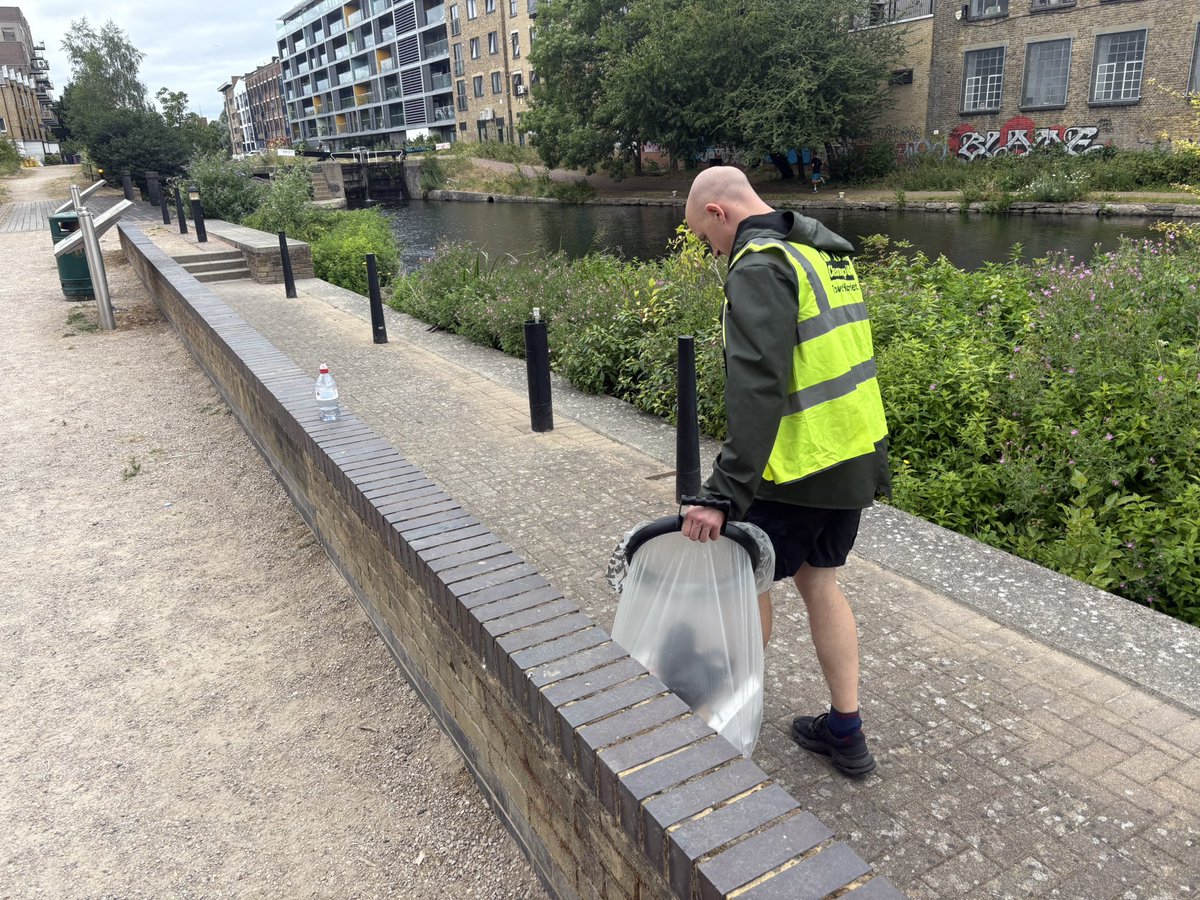 Muhi Mikdad (@muhimikdad) on Twitter photo Out with our amazing volunteer group today at St Dunstan for a community litter pick. Thanks to everyone who joined us in keeping our area clean and beautiful. #LitterPicking #CommunityCleanUp <a href="/TowerHamletsNow/">Tower Hamlets Council</a> Out with our amazing volunteer group today at St Dunstan for a community litter pick. Thanks to everyone who joined us in keeping our area clean and beautiful. #LitterPicking #CommunityCleanUp <a href="/TowerHamletsNow/">Tower Hamlets Council</a>