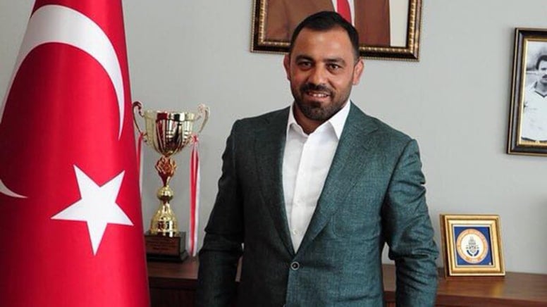 Diploması sahte çıkan AKP’liye ceza verilmedi.

Sizce Neden ?
