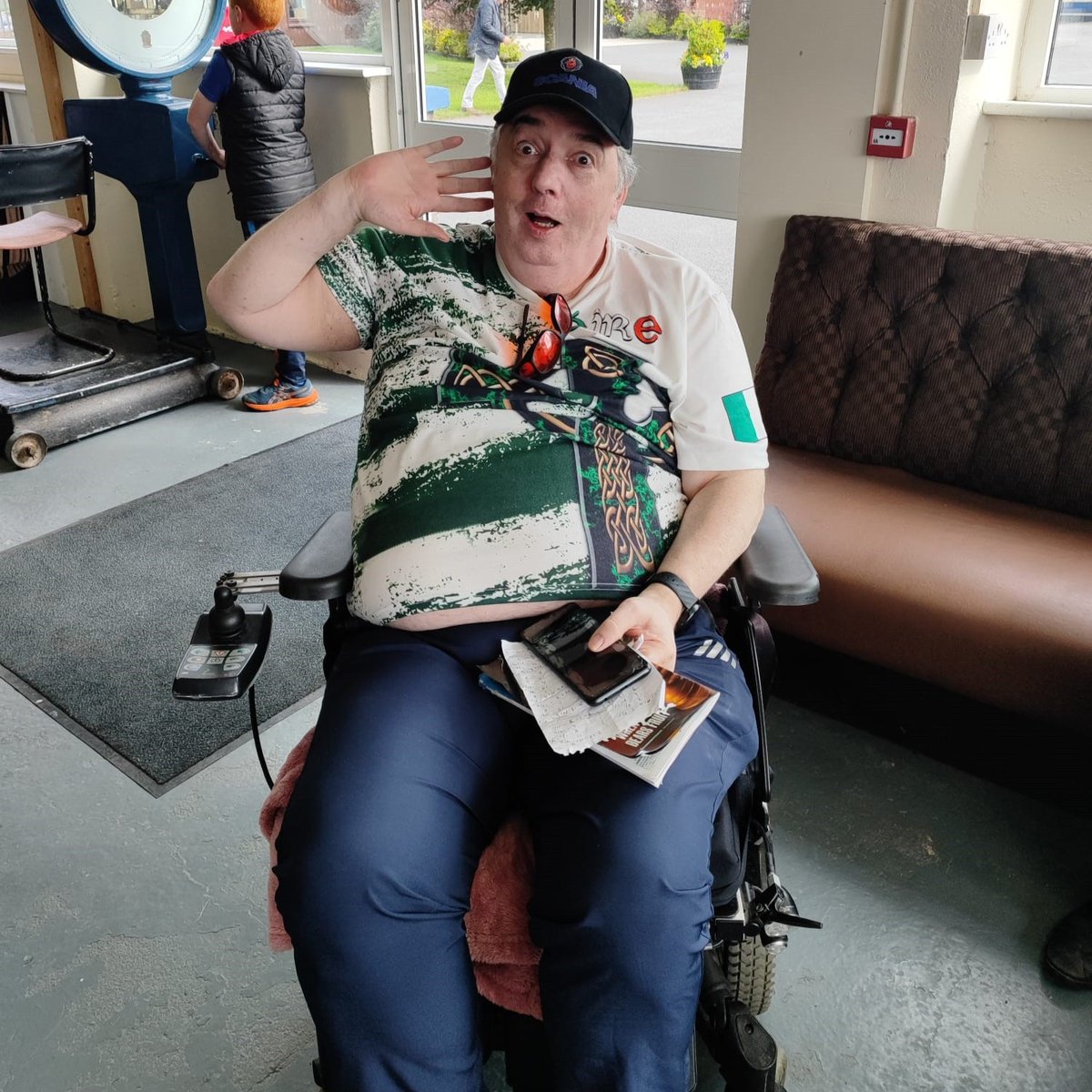 IrishWheelchair's tweet image. Tipperary IWA had a fantastic day out at the Tipperary Races — sun, smiles & a few flutters too!
Special thanks to GAA legends Anthony Daly, Mark Landers & TJ Ryan for the warm welcome
#TipperaryIWA #GAA #PodcastLegends #TipperaryRaces