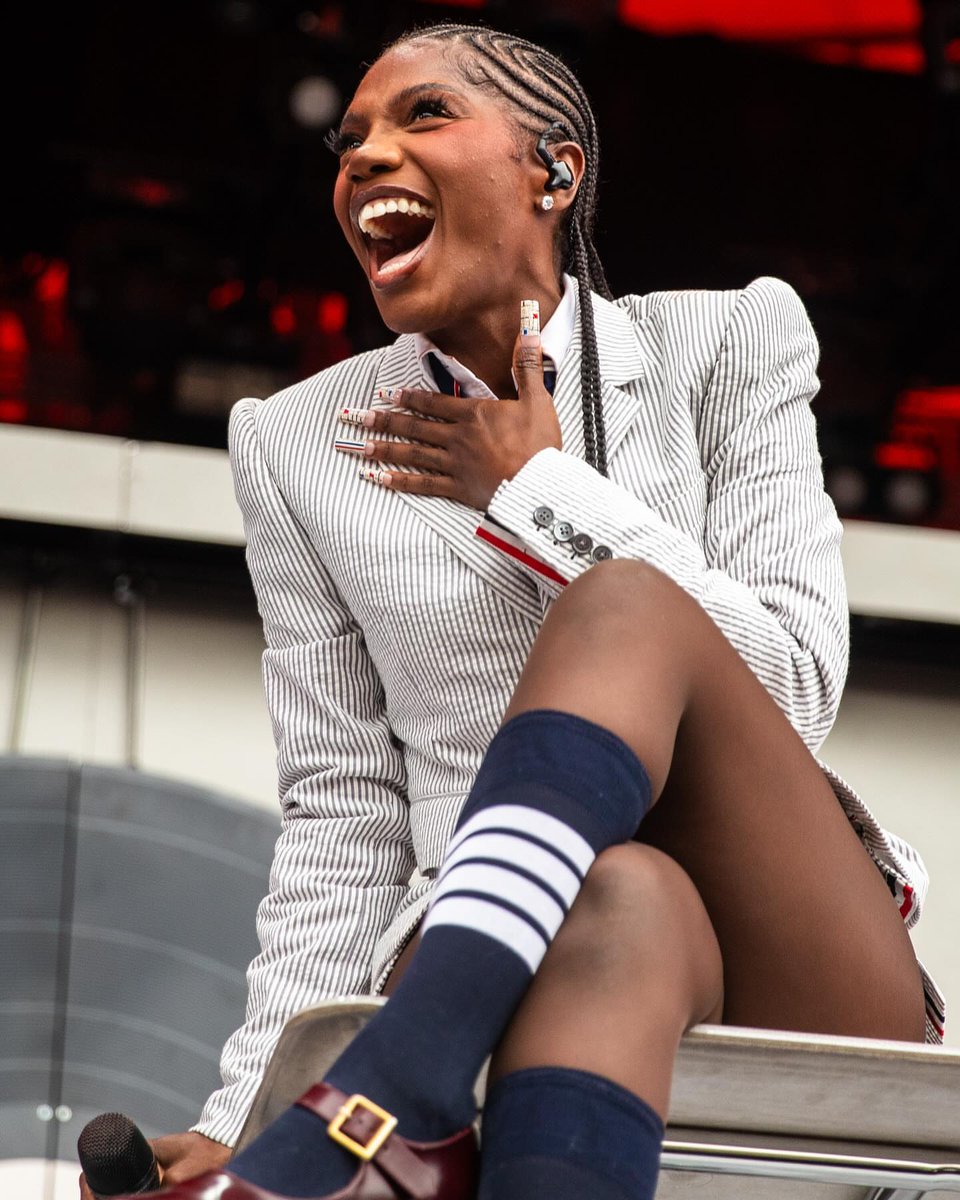 Doechii durante sua performance no Festival Roskilde na Dinamarca. 🇩🇰