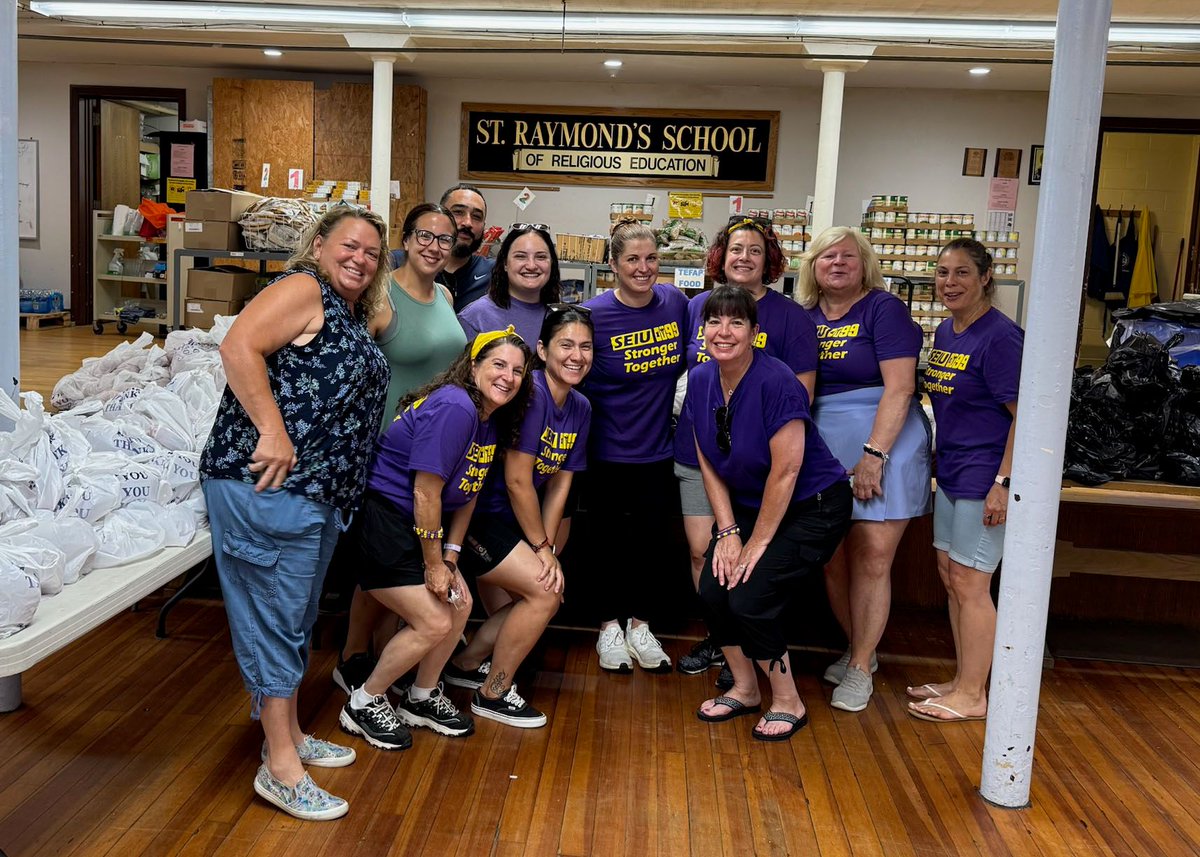 🎆🎇 Both inside and outside the hospital, Butler caregivers are committed to serving the community they love. Recently they headed over to volunteer at The Food Pantry at St Raymond's Church to support those in need.

#butlerstrike #riseiu1199ne