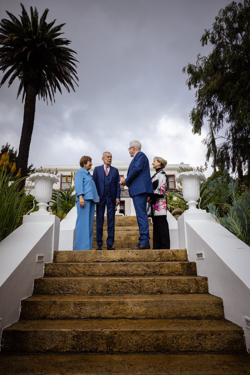 President Alexander van der Bellen of Austria continued his State Visit to South Africa today with a meeting with Western Cape Premier Alan Winde in Cape Town. 🇿🇦🇦🇹
📸: <a href="/vanderbellen/">Alexander Van der Bellen</a>