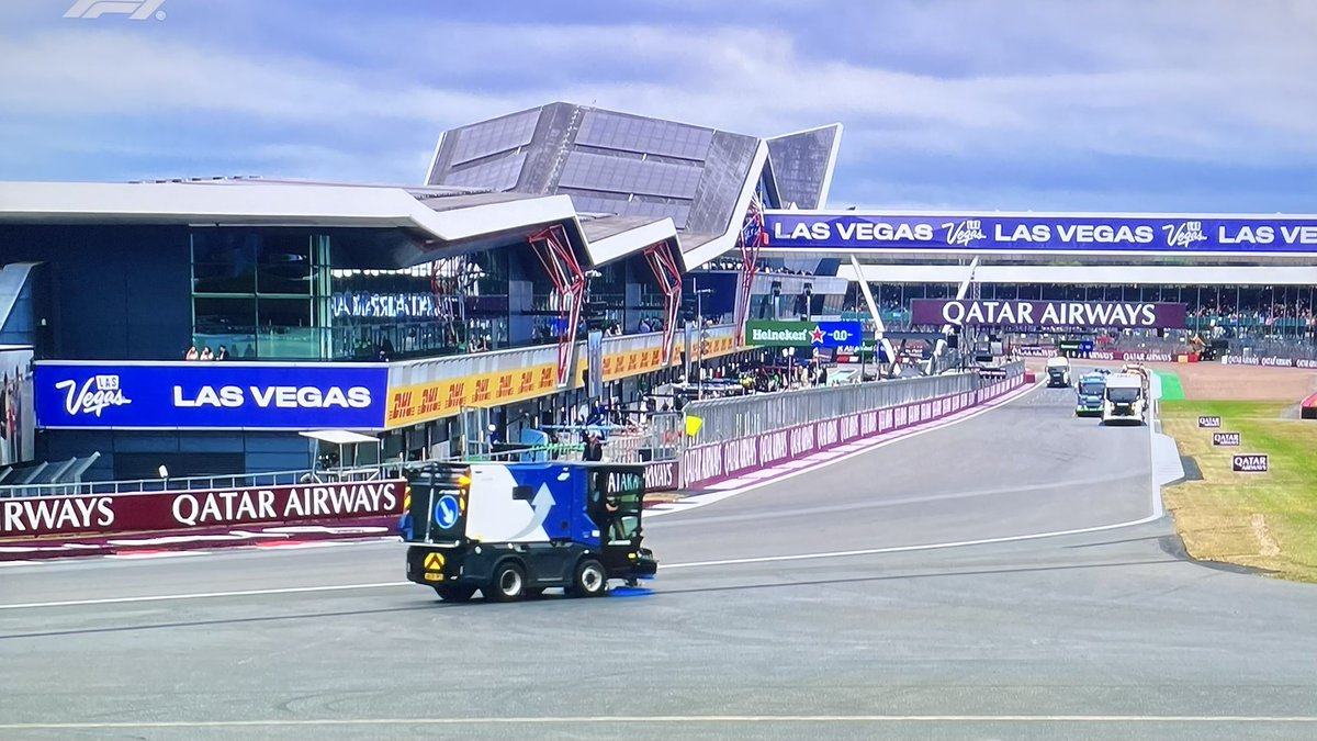 Así está Silverstone, empezamos el previo de la qualy en <a href="/FOXSportsMX/">FOX Sports MX</a>