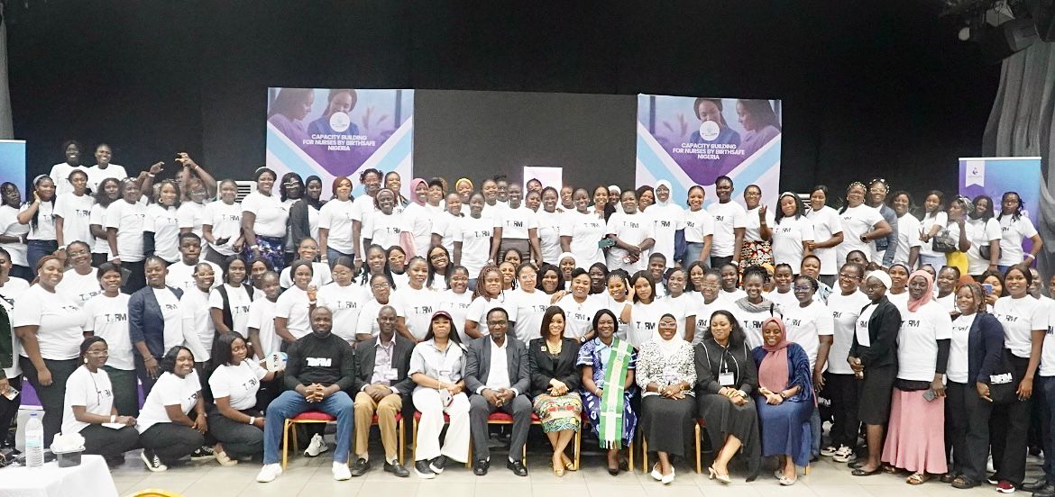 hantinurse's tweet photo. We gathered to upgrade skills and knowledge needed to ensure that maternal mortality in Nigeria is eradicated. We cannot continue to be the most dangerous country to give birth.#TormLagos #BirthsafeNigeria 
Results will come from this 💪 https://t.co/DDoHeXtN3L