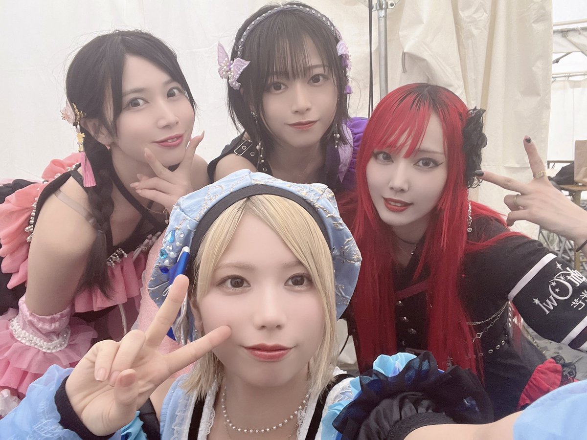 ＼⭐️Thanks⭐️／

「超NATSUZOME 2025」
7/5(土) at 幕張海浜公園Gブロック特設会場

ありがとうございました❣️

次回のライブは明日、神奈川にて💫

✅ 『 sugarland 』

7/6(日) at CLUB CHITTA'
OPEN / START  13:30 / 14:00

ライブ🎤 : 16:35〜17:00
特典会📸 : 17:30〜18:40 ▶︎ A (CHITTA'