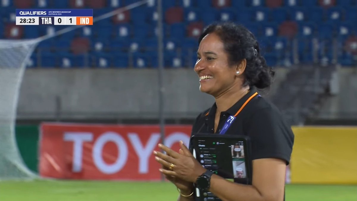 No Context Indian Football tweet media