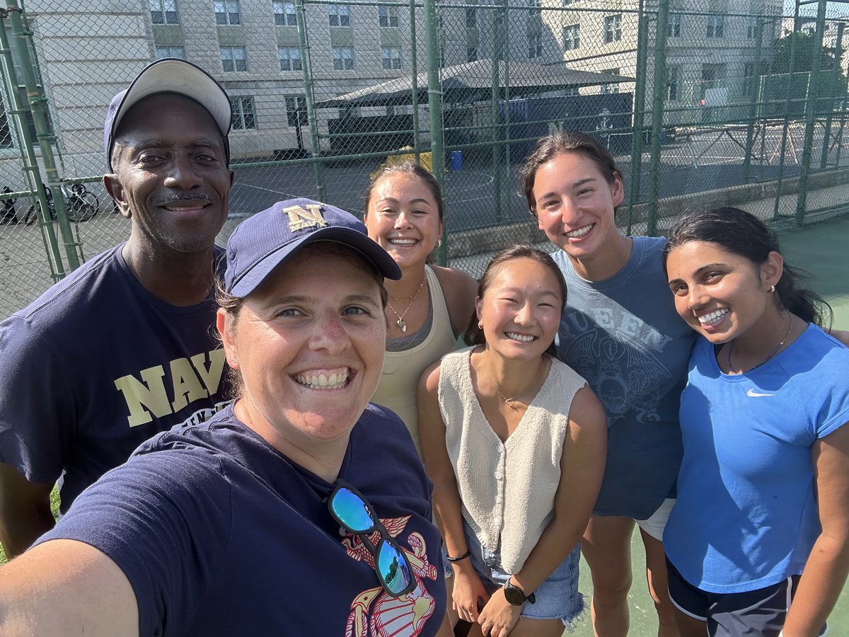 NavyWTennis's tweet image. Class of 2025 reunited for the first time since they graduated and commissioned in May 💙💛 Roll Goats!