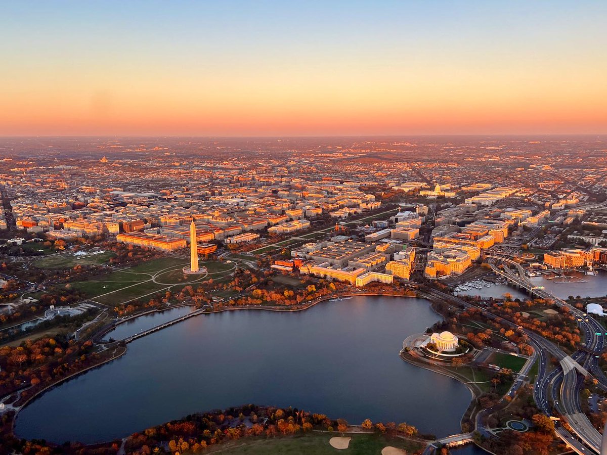 washingtondc's tweet image. DC from above. ๐โ๏ธ
๐ธ: wanderingdc / IG #Only1DC