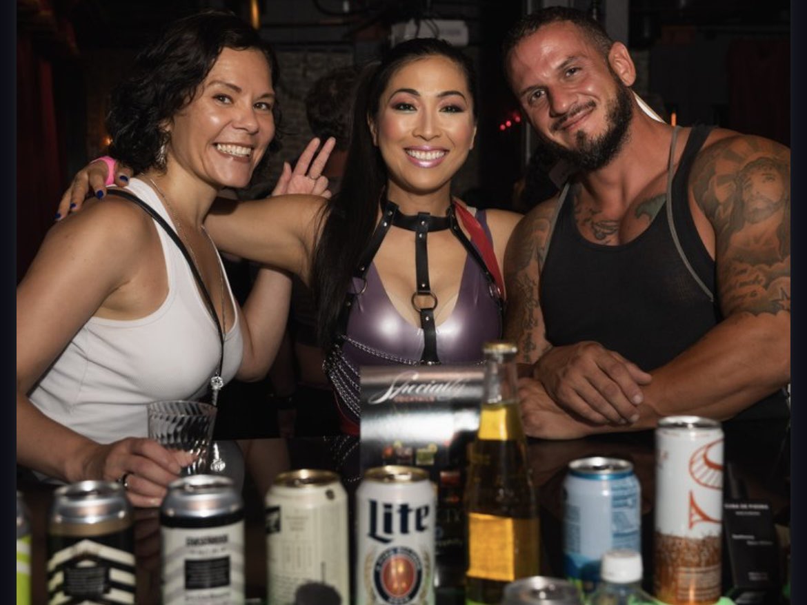 My favorite humans everrrr. 🌹🌹
(Miss Skyler is as well.)
<a href="/AudreySugarsmak/">Semi~Audreymatic</a> <a href="/ladyrougelove/">Lady Rouge</a>