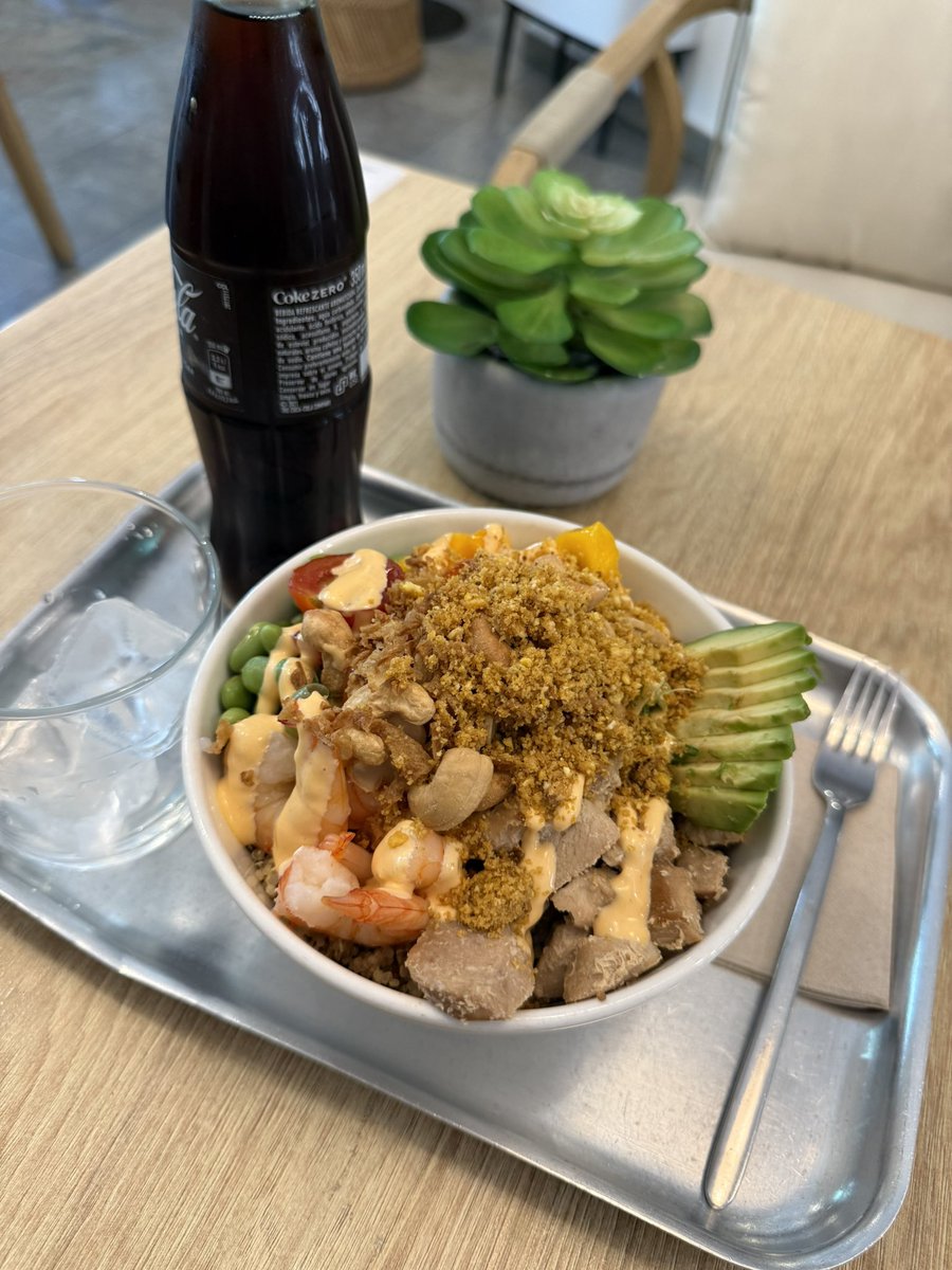 Why is this poke place in Palma Mallorca the best thing I’ve ever tried?!!