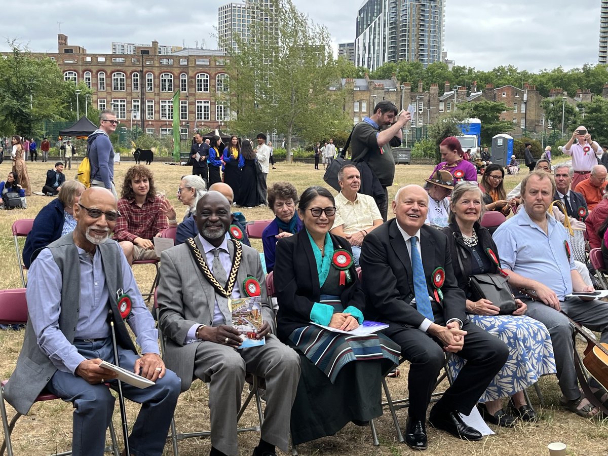 sunnylambe's tweet image. Great privilege attending His Holiness @DalaiLama #XIV #90birthdaycelebration today at #Tibetanpeacegardenlondon with many dignitaries #SirIanDuncanSmith etc in attendance. @lb_southwark @SouthwarkMayor and people wish his holiness peace ♥️