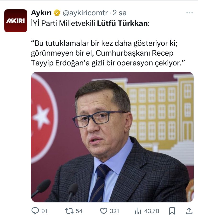 Bu da yeni moda oldu mk… Adam kendi lafının üzerine laf söyletir mi lan? Salak mısınız yoksa bizi mi salak zannediyorsunuz? 

Lütfü Türkkan efendi, Emir nerden geliyor her şey alenen ortada. Ya bu Halk için mücadele edin ya da defolun gidin artık…