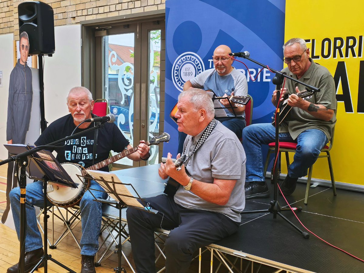 TheFlorrie's tweet image. Another great Open Mic Night at The Florrie. Huge thanks to everyone who got up and performed 🎶
Already looking forward to the next one on Friday 15th August, as always everyone is welcome!